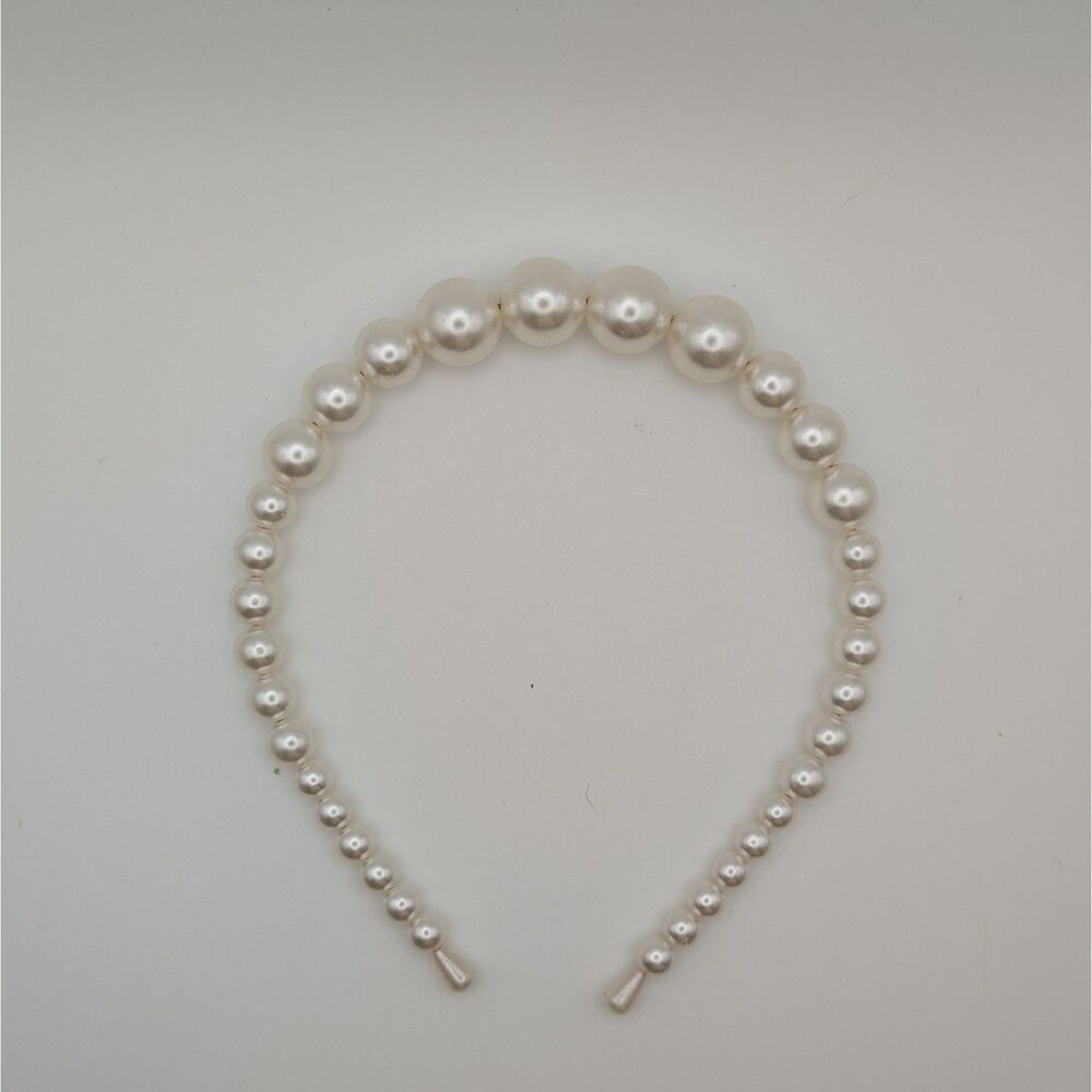 Elegant Faux Pearl Beaded Headband White Hair Accessory for Women Classic Style
